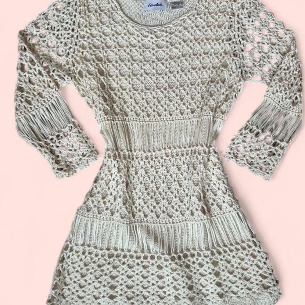 Unique See- Through Boho Cream Crochet Knit Cover-Up. M.